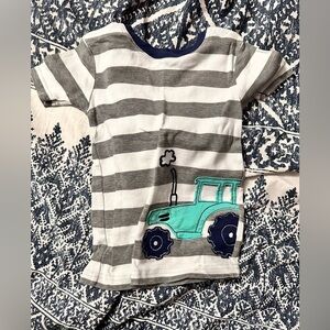 Tractor tee
